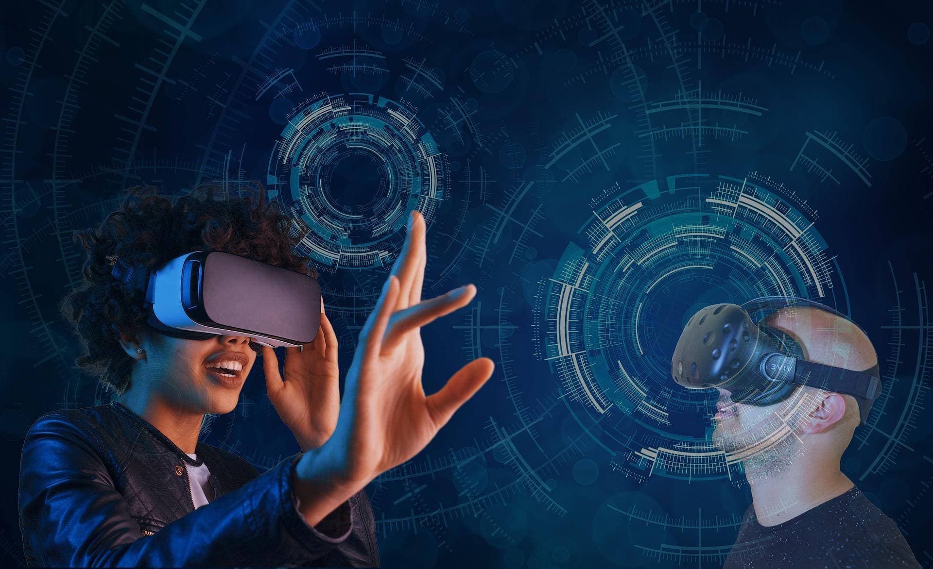 homme et femme portant un casque de réalité virtuelle